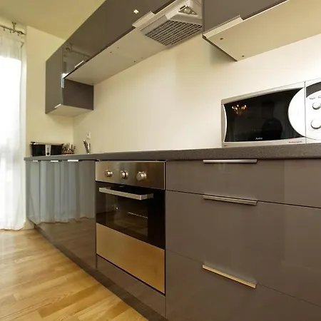 Apartment Baltycka 11 *